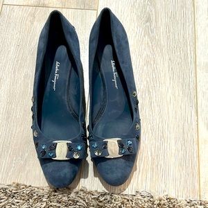 EUC Ferragamo Slate Blue Pumps